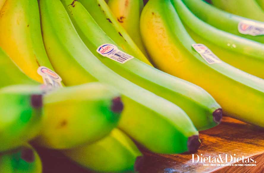 Veja como fazer biomassa de banana verde com a casca ou a polpa